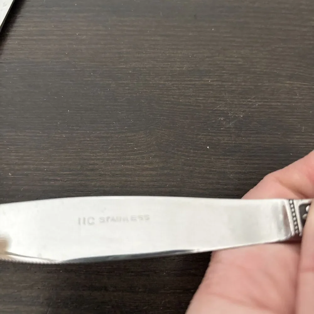 IiC knives available